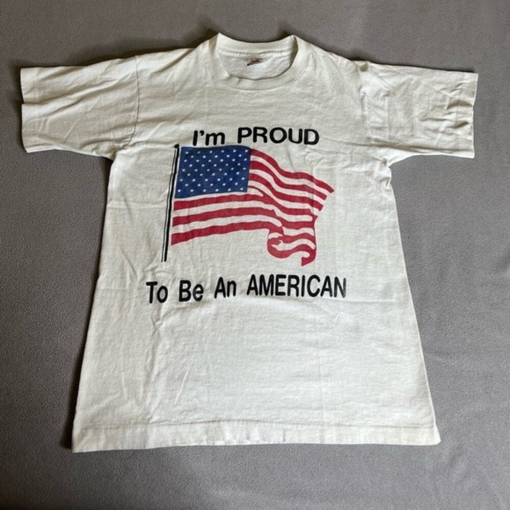 Vintage TShirt Single Stitch I’m proud to be an American Size S USA Flag